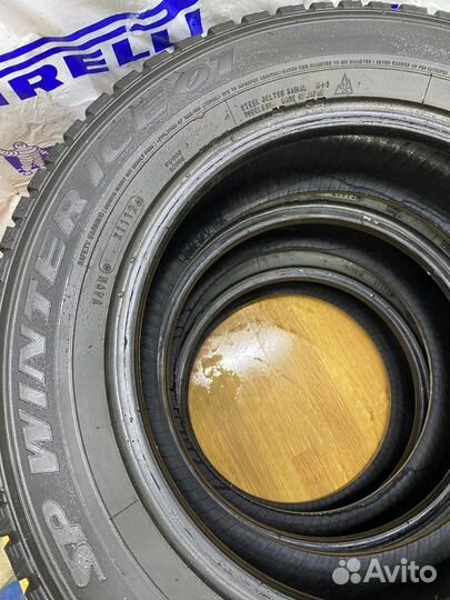 Dunlop SP Winter Ice 01 195/65 R15