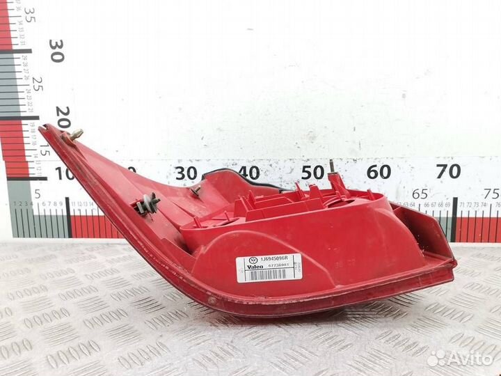 Фонарь задний правый Volkswagen Golf 4 2000