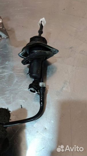 Цилиндр сцепления главный Mazda 3 BK рест. 2008