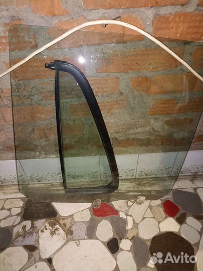 Стекла задней левой двери honda cr-v рд1