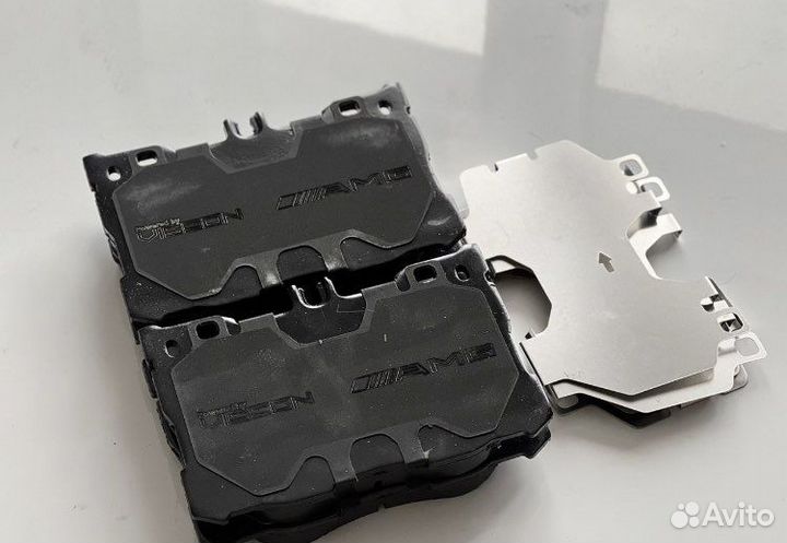 Задние тормозные колодки C43 W205