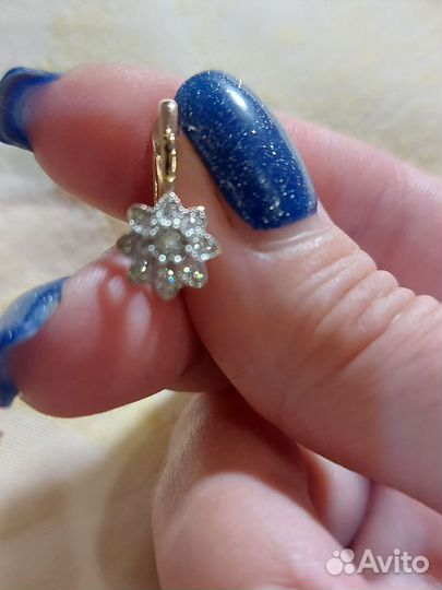 Золотые серьги с бриллиантами