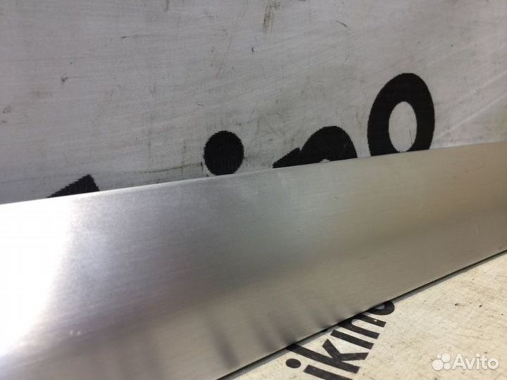 Накладка обшивки двери задняя правая Mercedes Ml