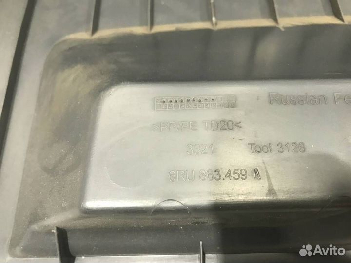 Обшивка багажника VW Polo Sedan