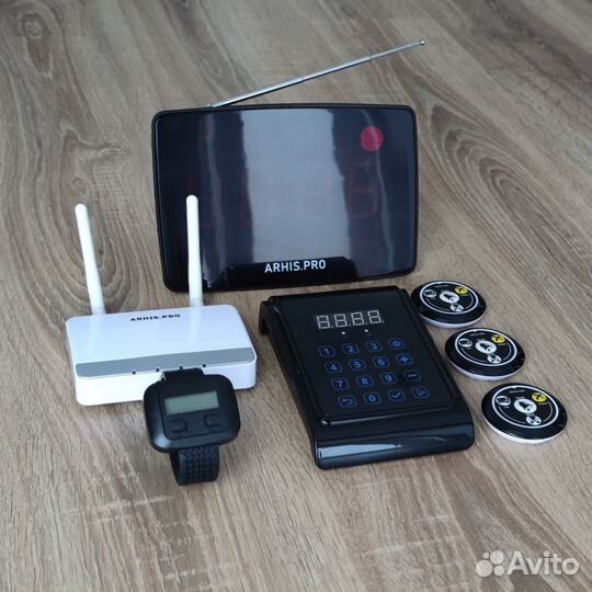 Кнопка вызова официанта Смайл в ассорт и часы