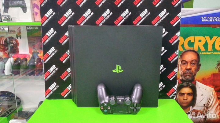 PlayStation 4 Pro 1TB (CUH-7108B) + игра