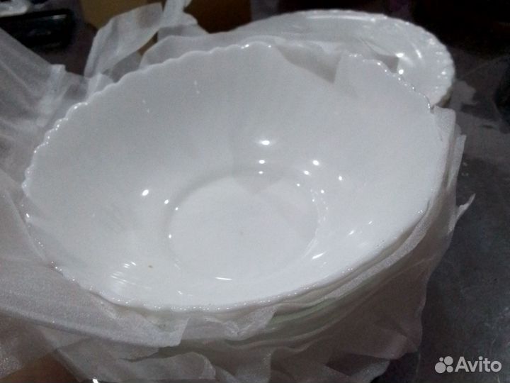 Тарелки суповые, десертные, салатник