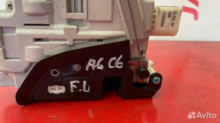Замок двери передний левый Audi A6 C6 BDW 2.4