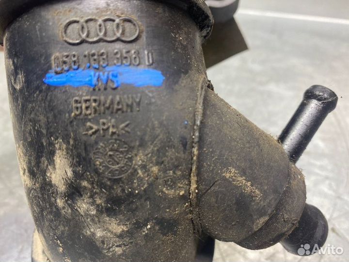 Патрубок воздушного фильтра Volkswagen Passat B5