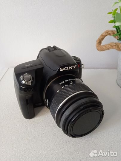 Зеркальная фотокамера Sony