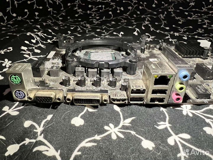 Материнская плата 1150