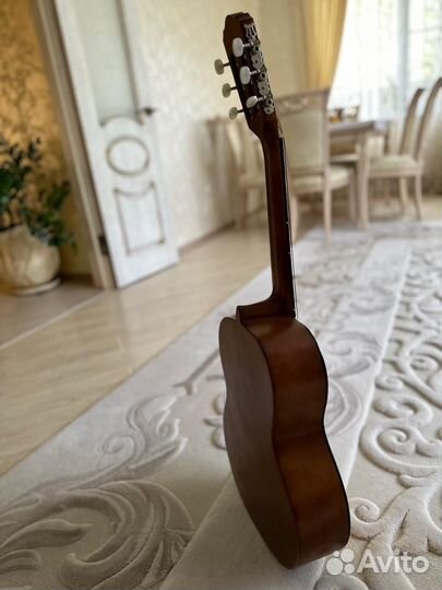 Классическая гитара 3/4
