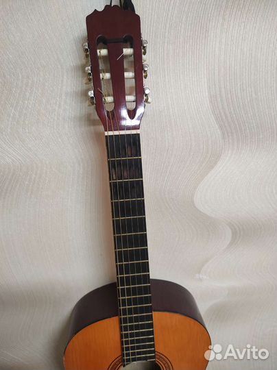 Акустическая гитара в новом состояние