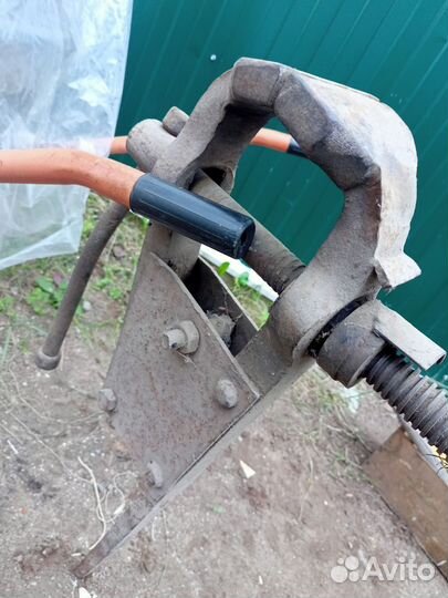 Кузнечные стуловые тиски СССР