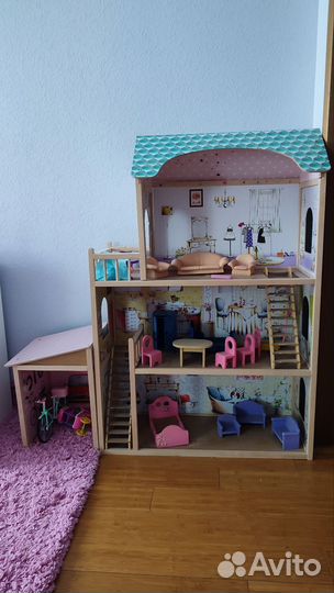 Домик кукольный с мебелью