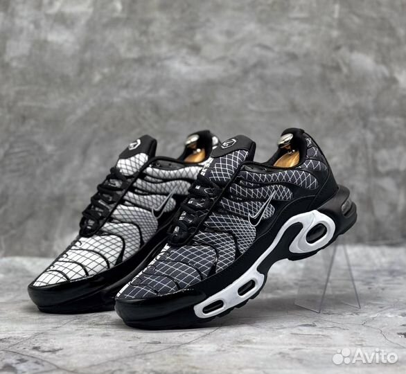 Кроссовки Nike air max tn plus