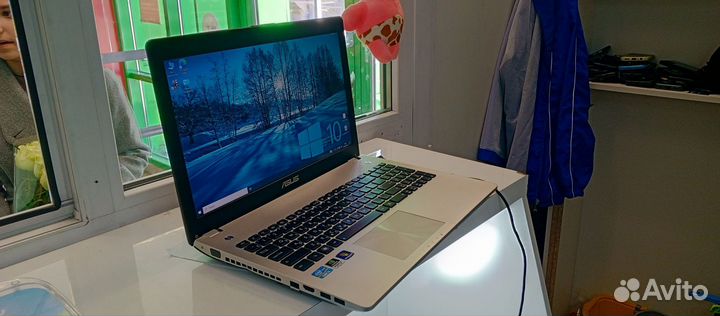 Ноутбук Asus N56V