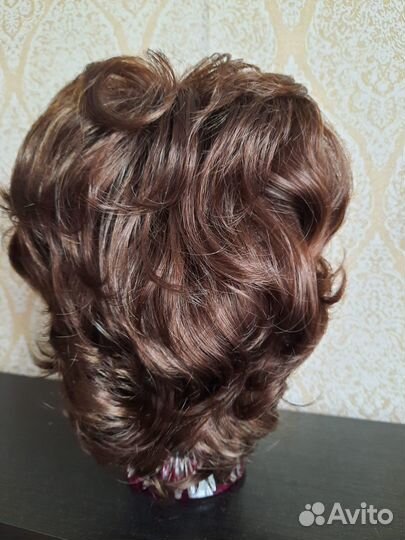 Искусственный парик женский