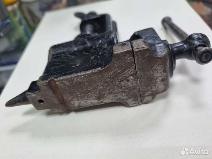 Тиски, наковальня. СССР