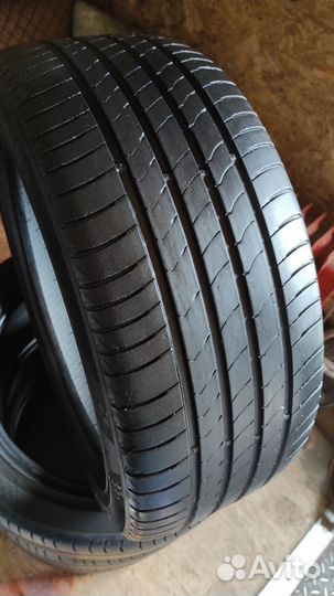 Kumho Ecsta HS51 225/45 R17