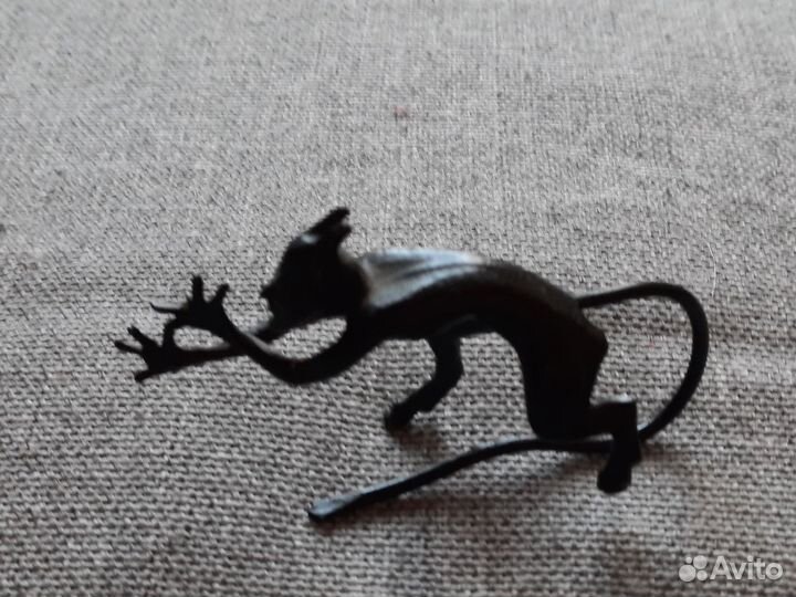 Статуэтка чугун