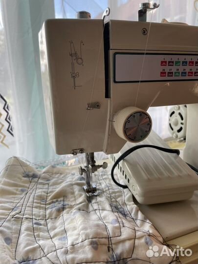 Швейная машина aiko