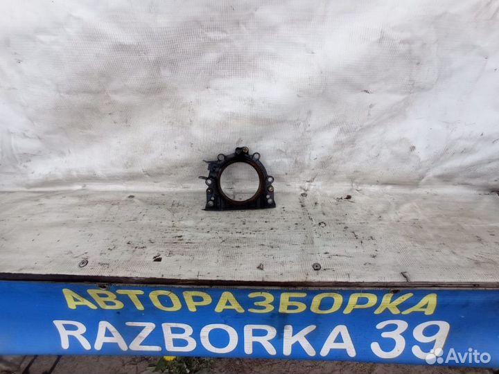 Крышка сальника колена 2.0 TDI BKP Passat B6