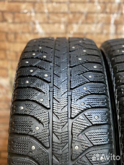 Bridgestone Ice Cruiser 7000 205/60 R16