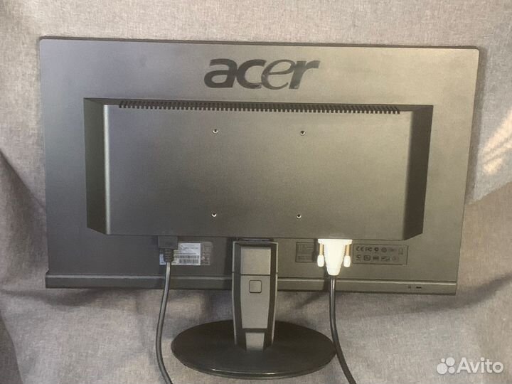 Acer P226HQ