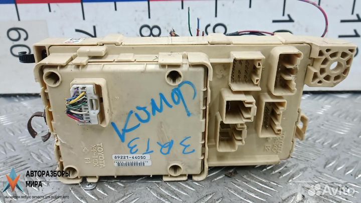 Блок комфорта Toyota Avensis Verso рест. 2005