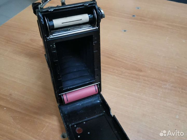 Старинный фотоаппарат