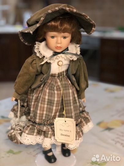 Кукла фарфоровая коллекционная