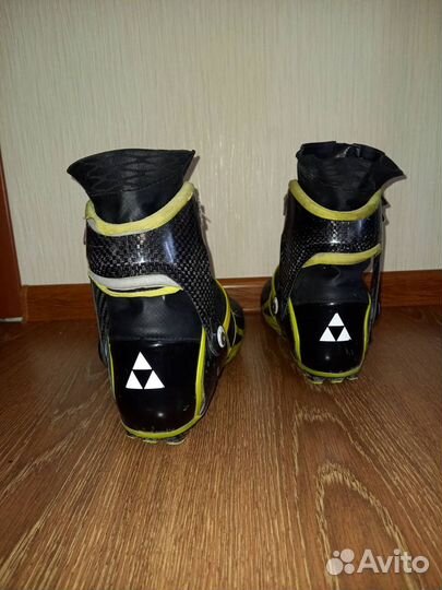 Лыжные ботинки fischer carbon lite skate