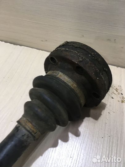 Привод задний правый bmw e34