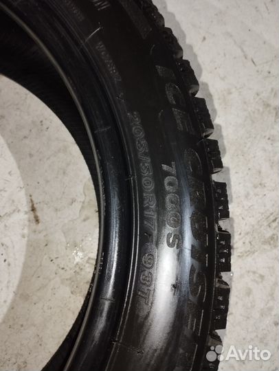 Bridgestone Ice Cruiser 7000S 205/50 R17