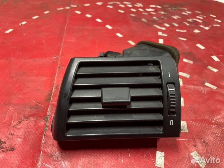 Дефлектор воздушный передний левый Bmw 3 Series