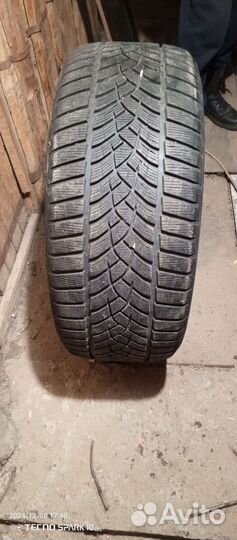 Goodyear UltraGrip Performance+ 275/40 R22 107V