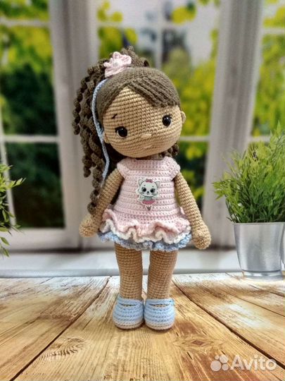 Вязаная кукла ручной работы. Вязаные игрушки