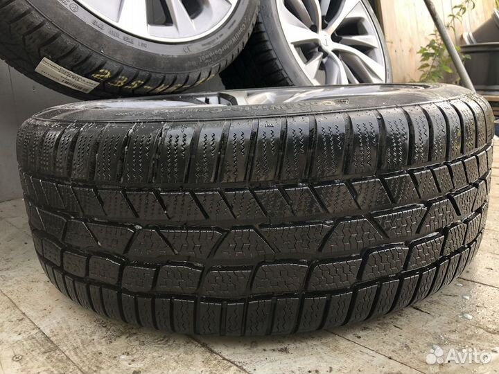 R19 Continental ContiWinterContact TS830 P SSR 235/45, PCD 5x120 DIA 60.1