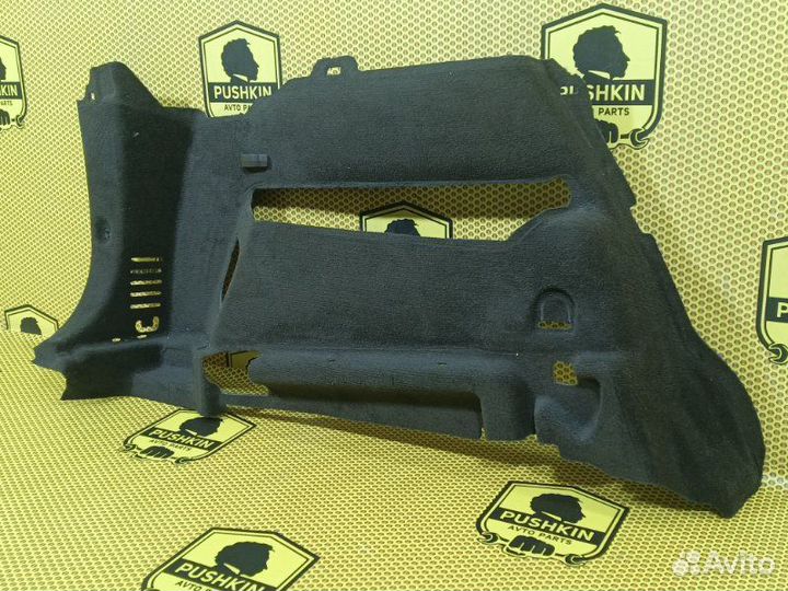 Обшивка багажника боковая нижняя левая Renault