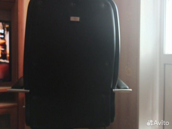 Кресло офисное нужна замена обивки. (Запчасти для