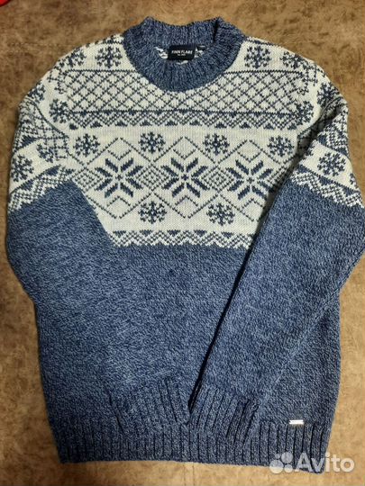 Свитер