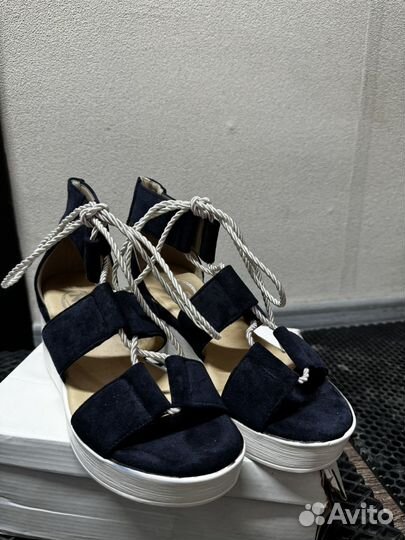 Босоножки женские 37 размер