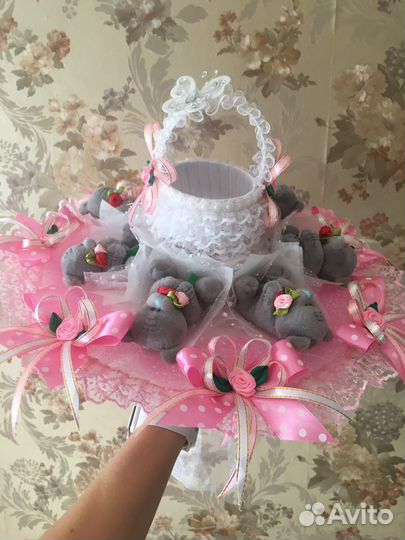 Букеты из игрушек и конфет, корзины из конфет, елк