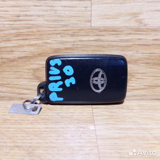 Ключ зажигания Toyota Prius 30 Япония
