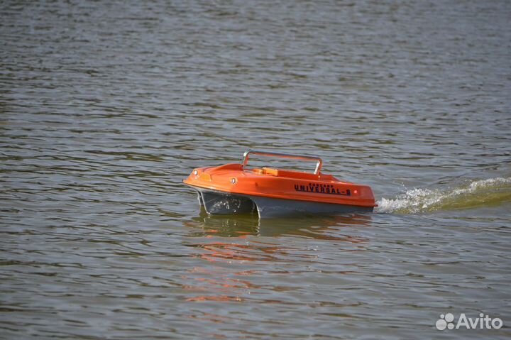 Корабль для завоза прикормки и оснастки Универсал