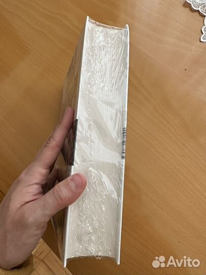 Книга Маленькая жизнь Ханья Янагихара