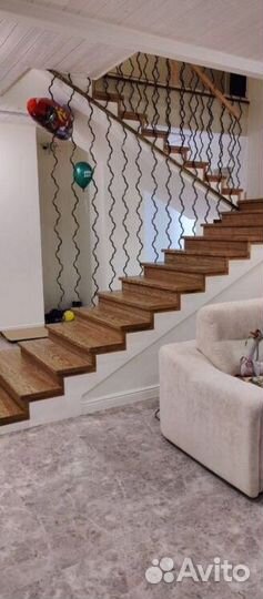 Лестница между этажами LST-7973