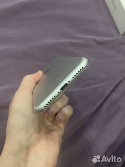 iPhone 7, 32 ГБ