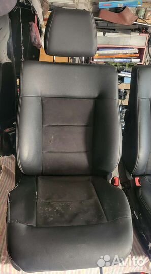Передние сиденья Мерседес W212